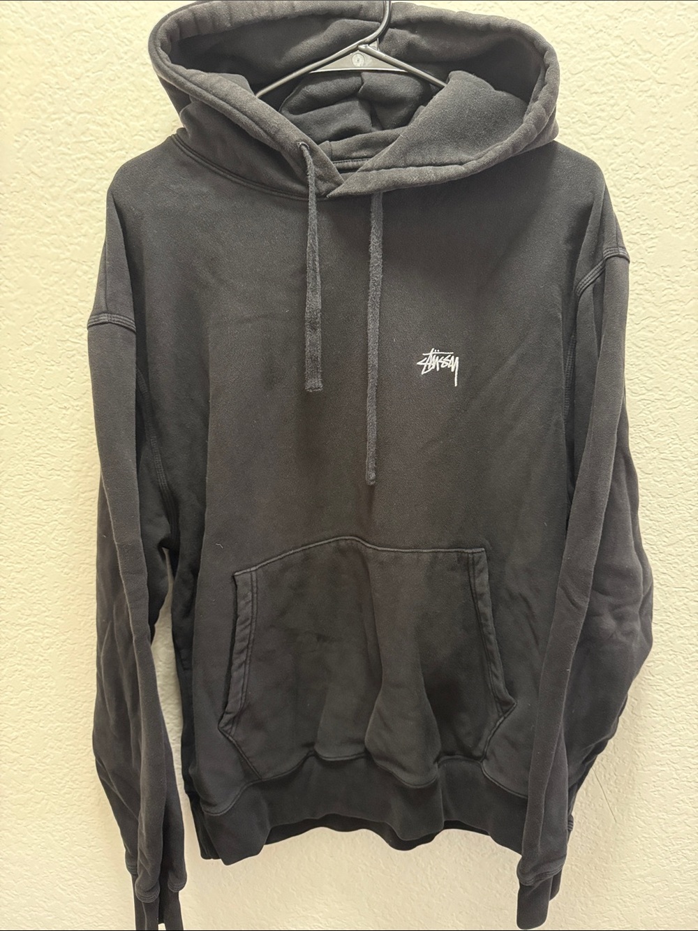 Stussy Men's Black Pullover Hoodie with White Script Logo